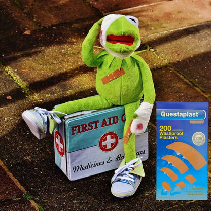 200 Assorted Washproof Plasters Waterproof Breathable Adhesive First Aid Healing